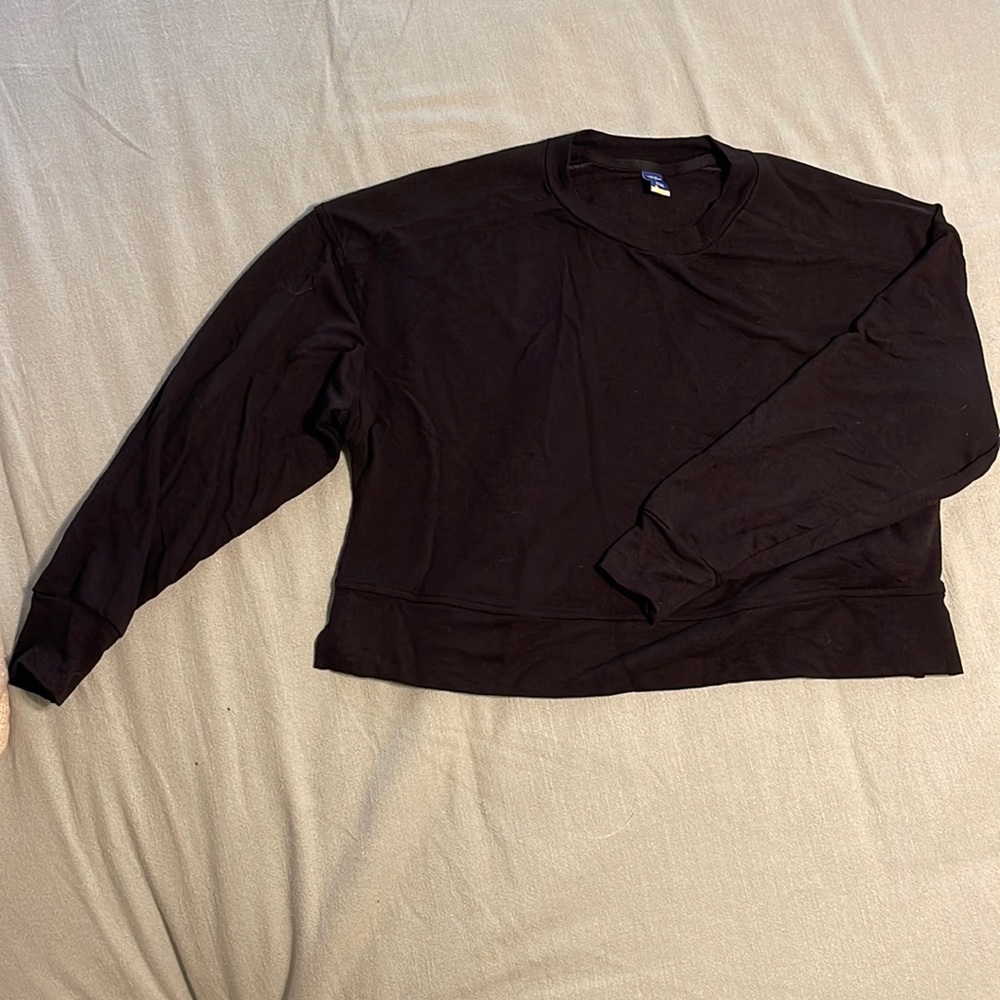 Slight crop, live in French terry active top from old navy